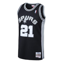 Load image into Gallery viewer, 21-Tim Duncan San Antonio Spurs  1998-99 Hardwood Classics Swingman Jersey - Black